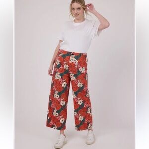 JOANIE Pippa Retro Floral Cropped Pants